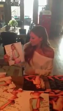 Barbie_blank_personalized_signed_8x10s_flv_000039433.jpg