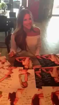 Barbie_blank_personalized_signed_8x10s_flv_000075133.jpg