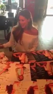 Barbie_blank_personalized_signed_8x10s_flv_000076700.jpg