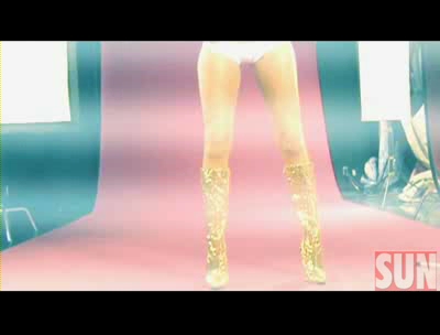 Kelly_-_SUNshine_girl_-_CANOE_TV_flv_000105310.jpg