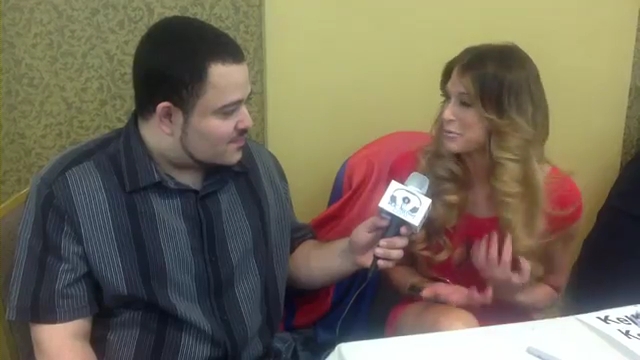 Kelly_Kelly_And_Albert_AC_Smooth_At_The_Big_Event_In_New_York_mp4_000105233.jpg