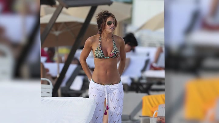 Kelly_Kelly_Looks_Stunning_On_The_Beach_In_Miami_154.jpg