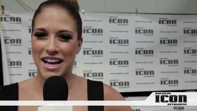 Kelly_Kelly_at_NTF_Con_2012_mp4_000182015.jpg