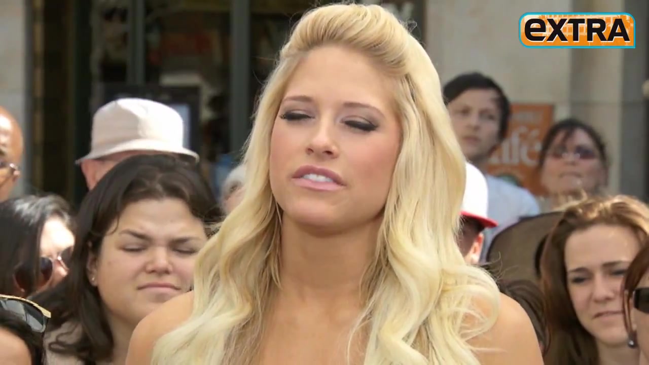 Maria_Menounos__WWE_Diva_Smackdown_at_The_Grove21_065.jpg