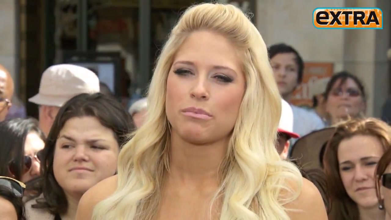 Maria_Menounos__WWE_Diva_Smackdown_at_The_Grove21_066.jpg