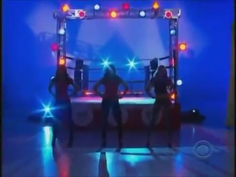 The_Bella_Twins_Kelly_Kelly_On_The_Price_Is_Right_024.jpg
