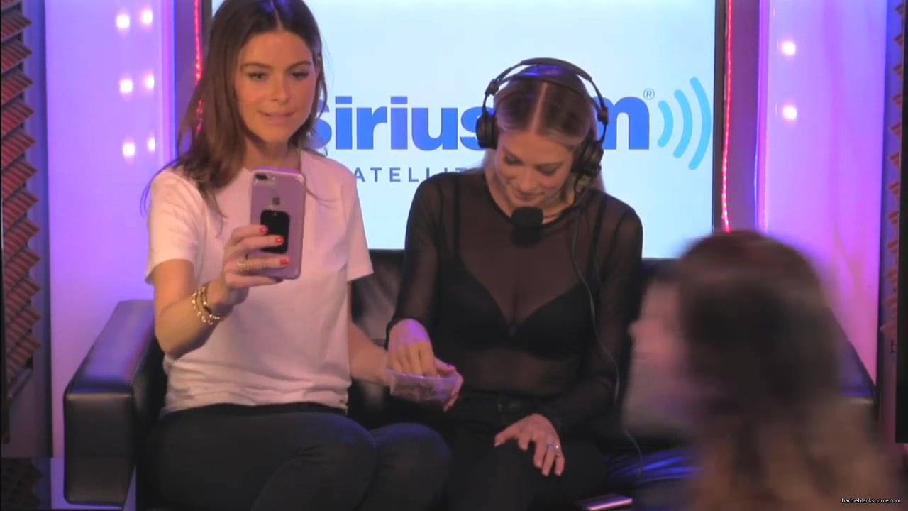 Barbie_Blank_Maria_Menounos_Eat_Real_Grasshoppers_447.jpg