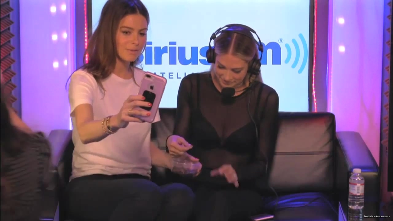 Barbie_Blank_Maria_Menounos_Eat_Real_Grasshoppers_449.jpg