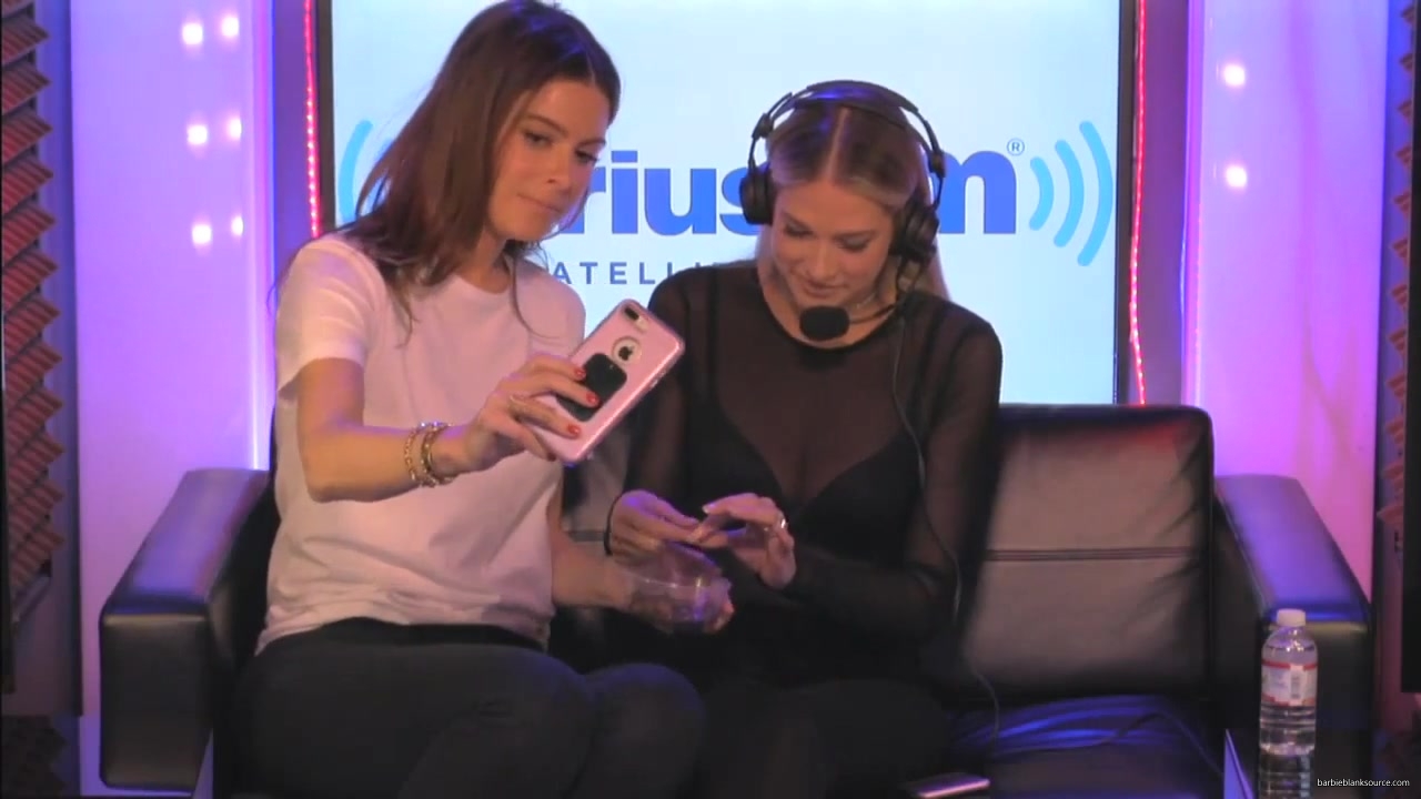 Barbie_Blank_Maria_Menounos_Eat_Real_Grasshoppers_452.jpg
