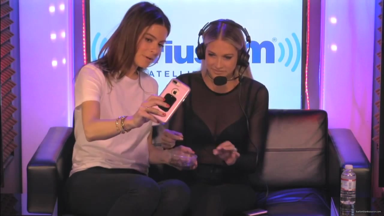 Barbie_Blank_Maria_Menounos_Eat_Real_Grasshoppers_454.jpg