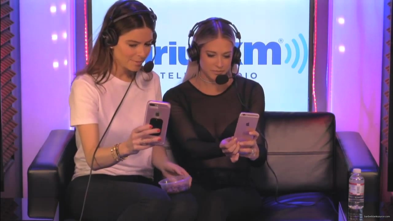 Barbie_Blank_Maria_Menounos_Eat_Real_Grasshoppers_483.jpg