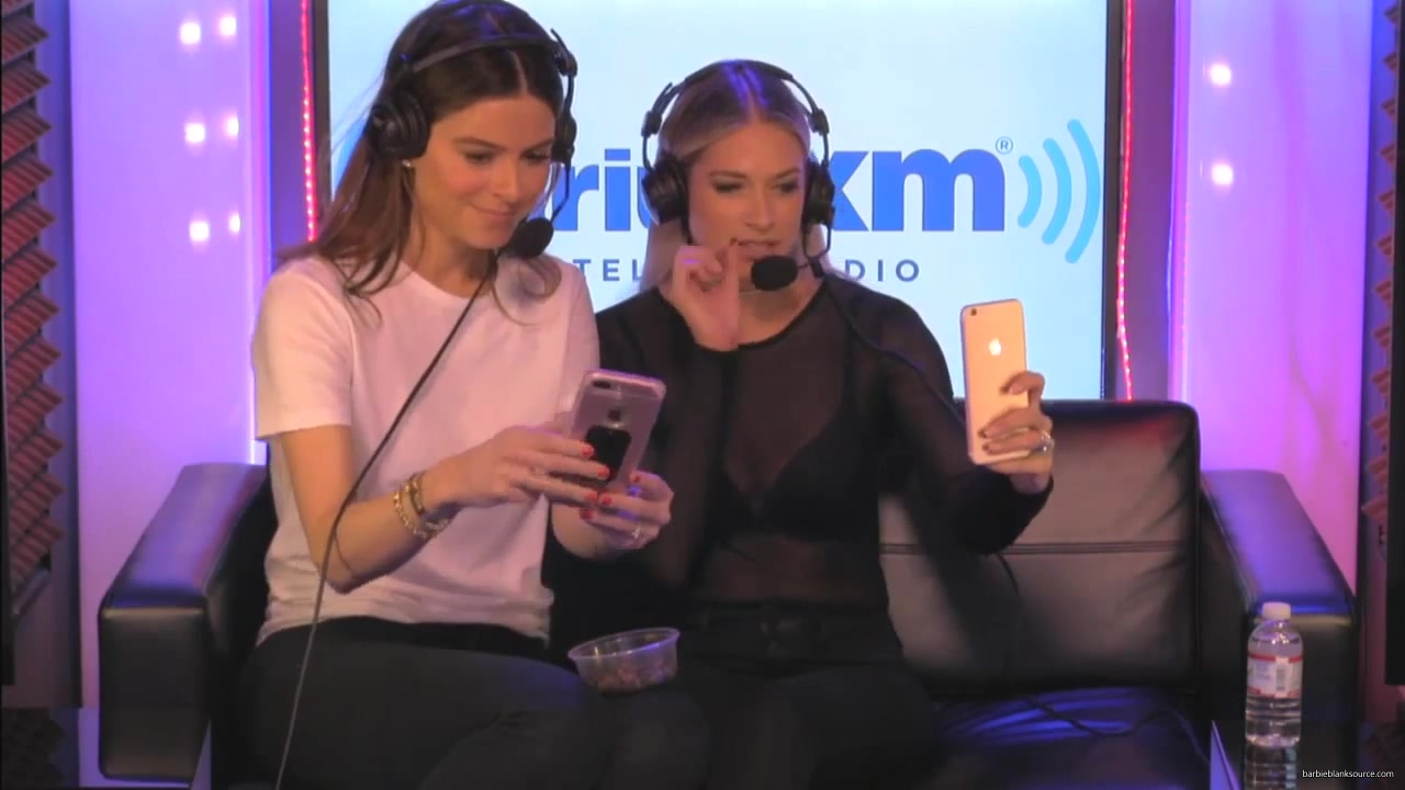 Barbie_Blank_Maria_Menounos_Eat_Real_Grasshoppers_487.jpg Barbie_Blank_Maria_Menounos_Eat_Real_Grasshoppers_487.jpg