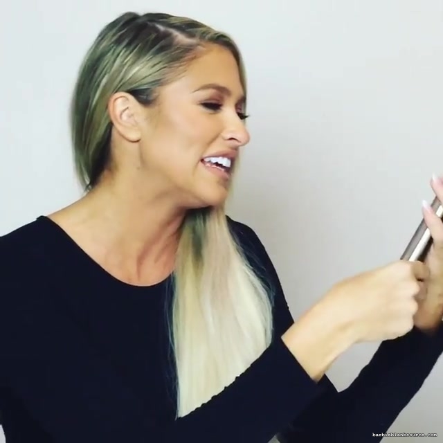 Barbie_Blank_on_Instagram_22The_day_has_finally_come212121__barbiemoji_037.jpg