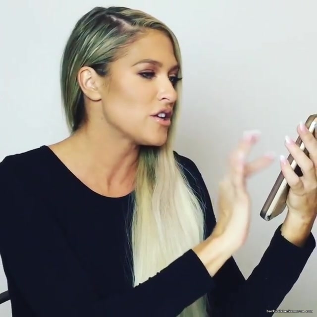 Barbie_Blank_on_Instagram_22The_day_has_finally_come212121__barbiemoji_046.jpg