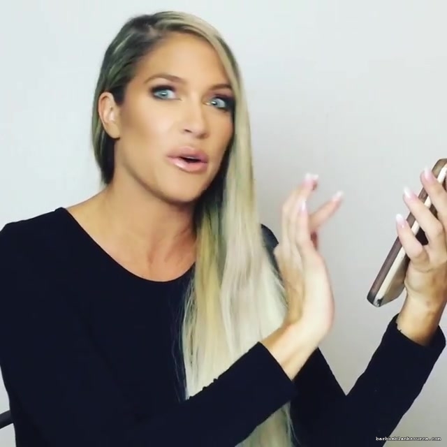 Barbie_Blank_on_Instagram_22The_day_has_finally_come212121__barbiemoji_047.jpg