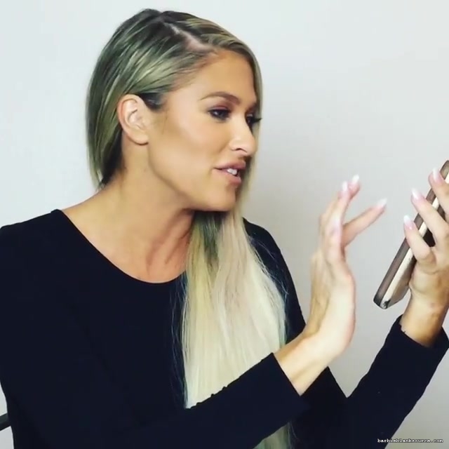 Barbie_Blank_on_Instagram_22The_day_has_finally_come212121__barbiemoji_050.jpg