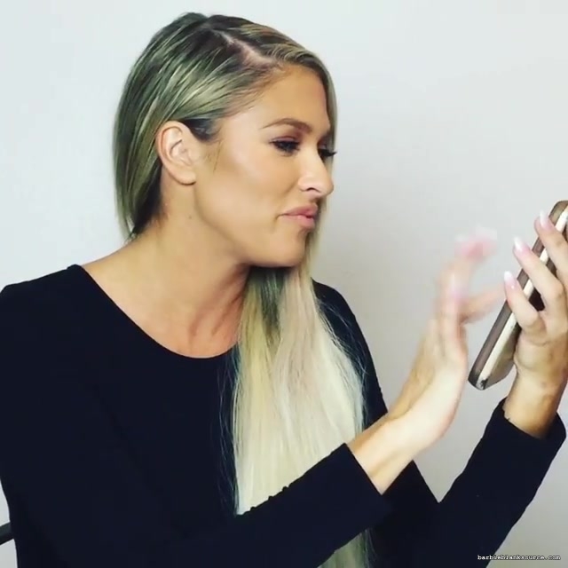 Barbie_Blank_on_Instagram_22The_day_has_finally_come212121__barbiemoji_051.jpg