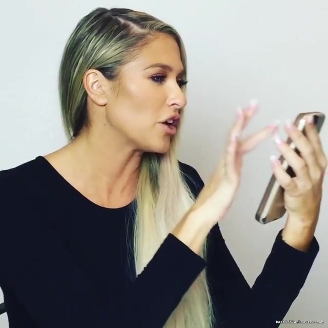Barbie_Blank_on_Instagram_22The_day_has_finally_come212121__barbiemoji_054.jpg