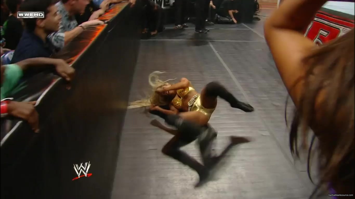 RAW_943_JUNE_202C_2011_0606.jpg RAW_943_JUNE_202C_2011_0606.jpg