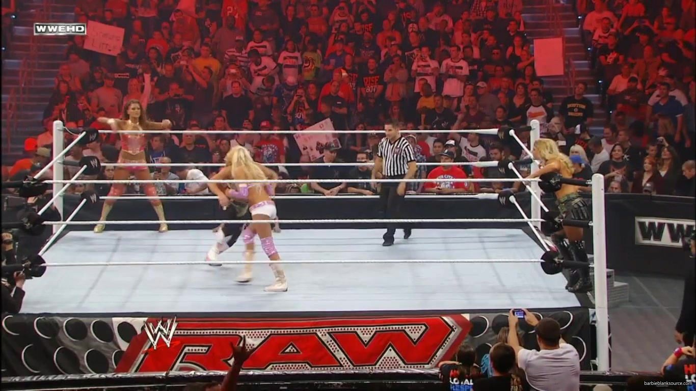 RAW_967_DECEMBER_052C_2011_465.jpg
