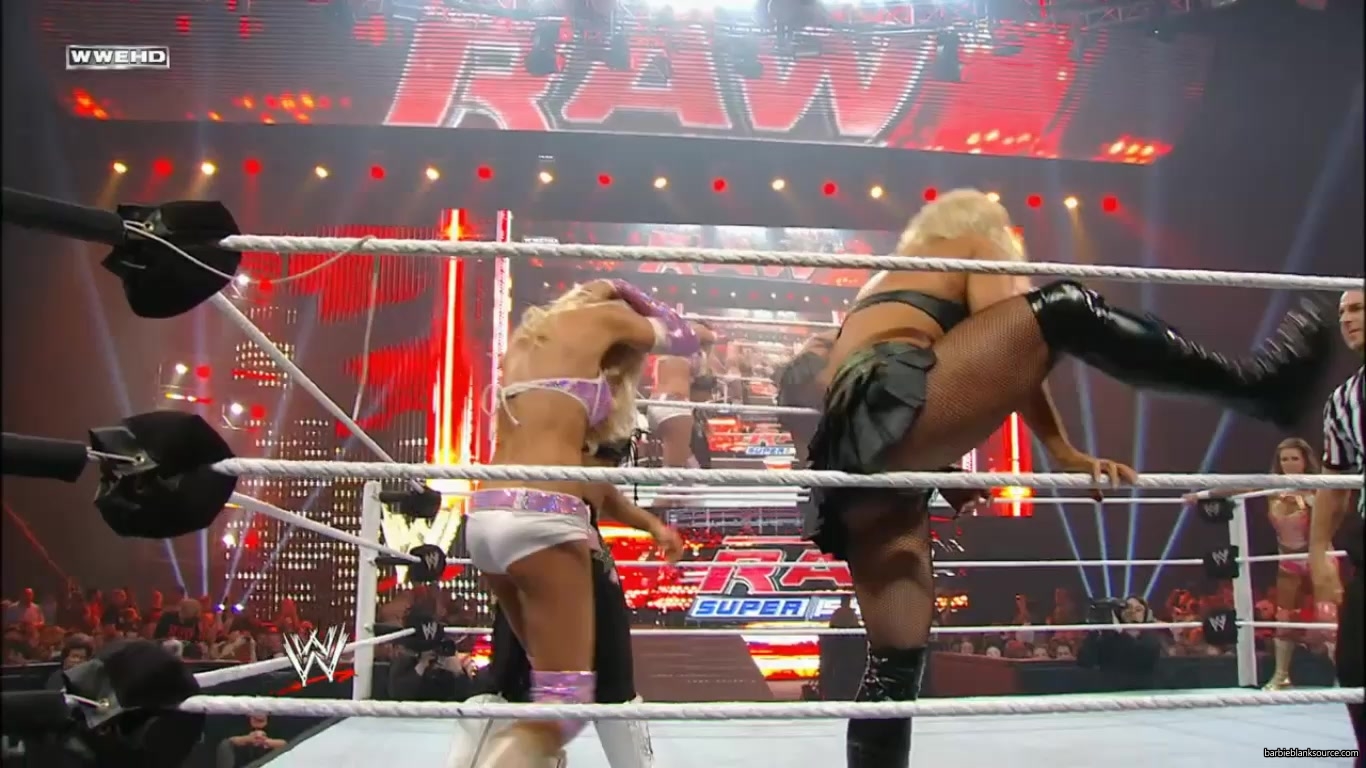 RAW_967_DECEMBER_052C_2011_483.jpg