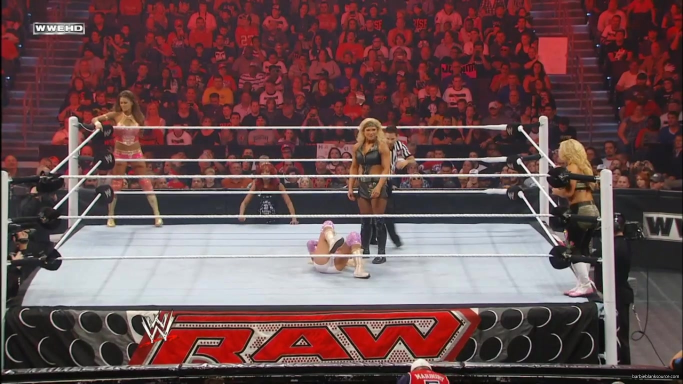 RAW_967_DECEMBER_052C_2011_536.jpg