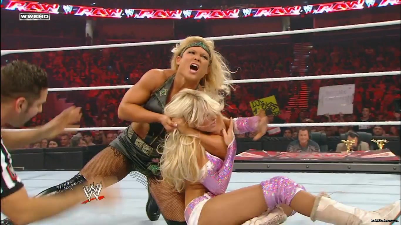 RAW_967_DECEMBER_052C_2011_551.jpg