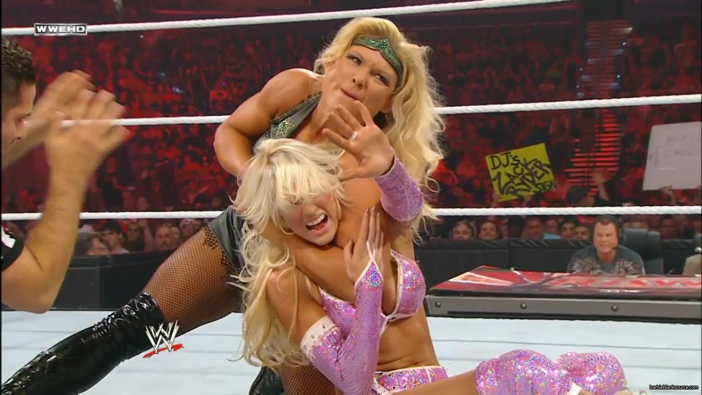 RAW_967_DECEMBER_052C_2011_554.jpg