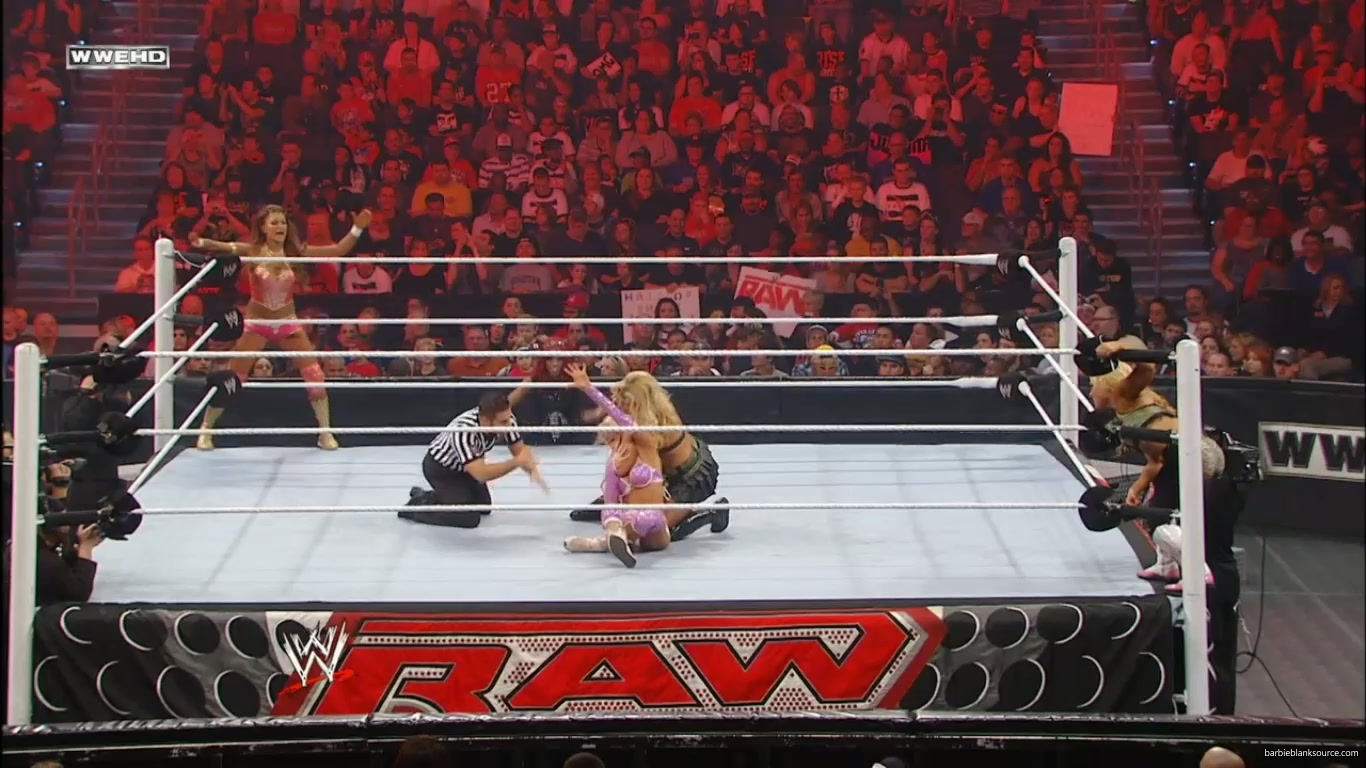 RAW_967_DECEMBER_052C_2011_563.jpg