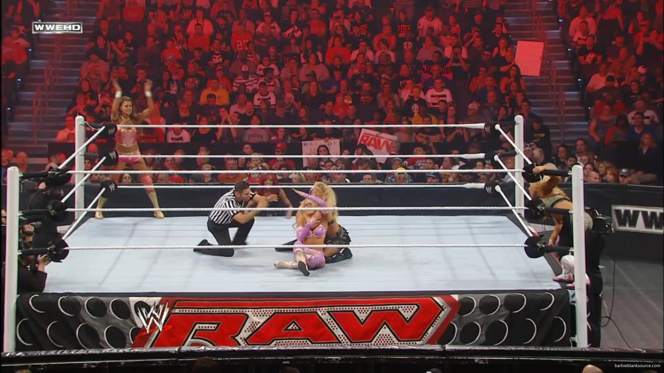 RAW_967_DECEMBER_052C_2011_564.jpg