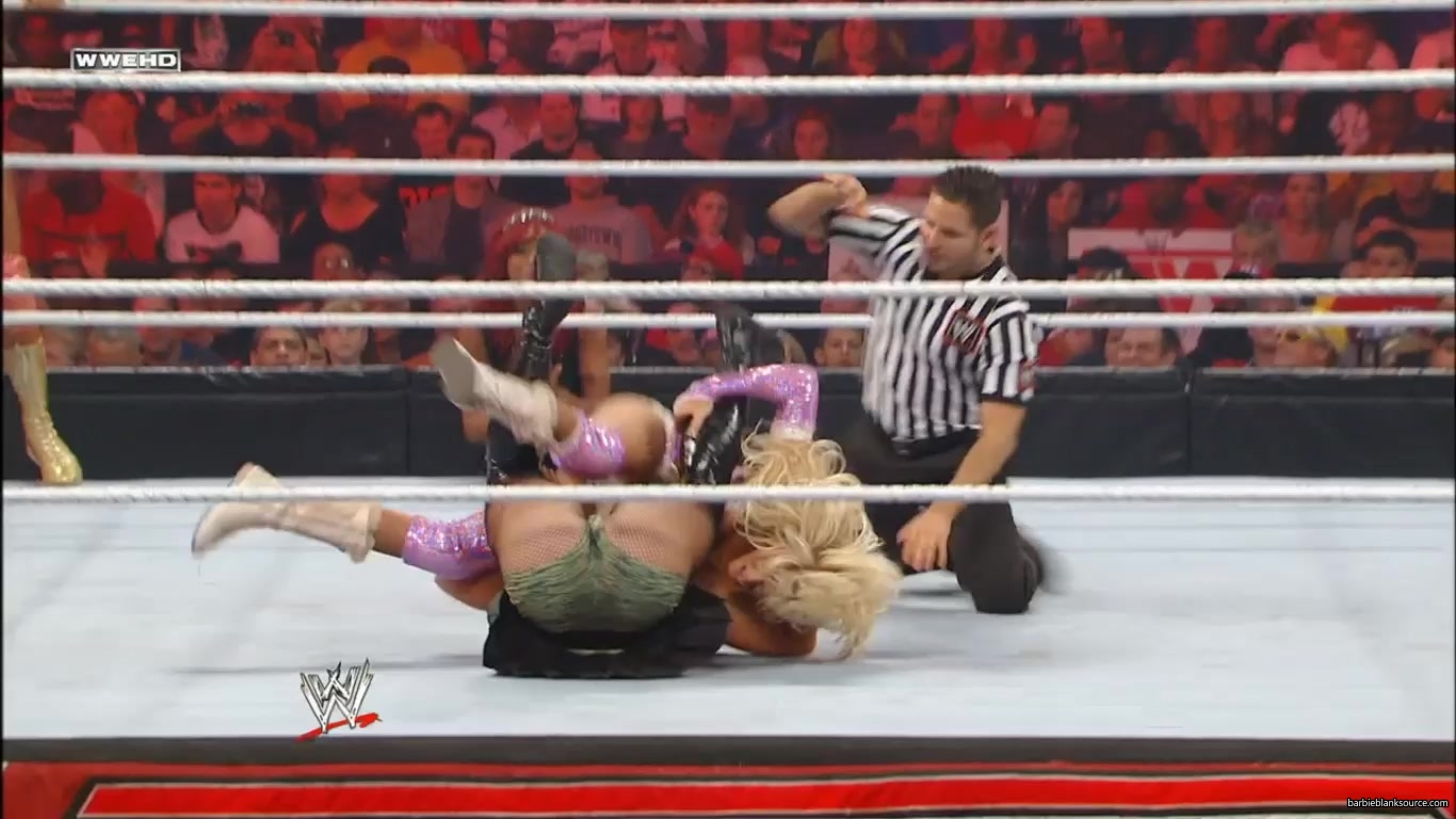 RAW_967_DECEMBER_052C_2011_617.jpg