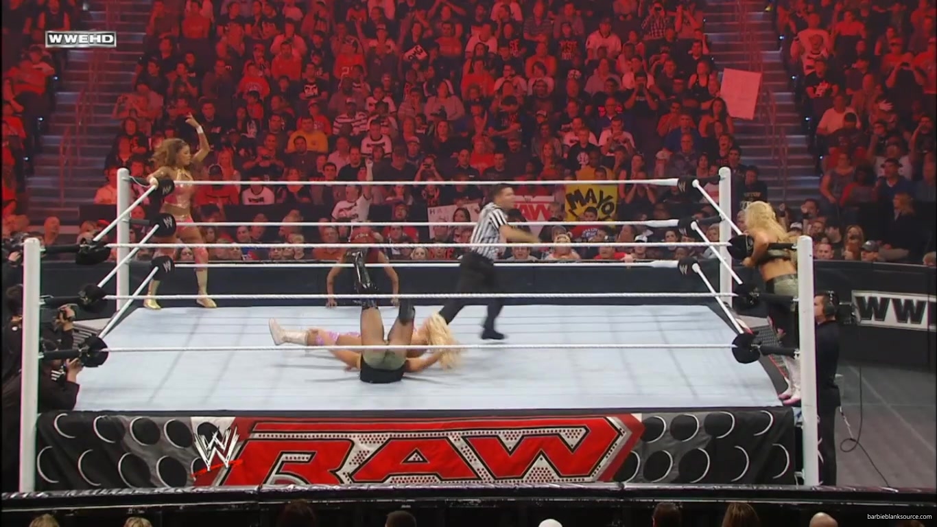 RAW_967_DECEMBER_052C_2011_624.jpg