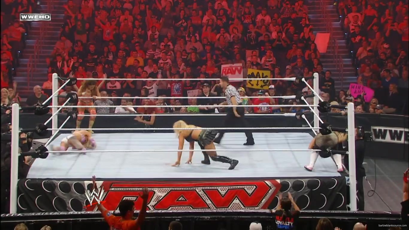 RAW_967_DECEMBER_052C_2011_628.jpg