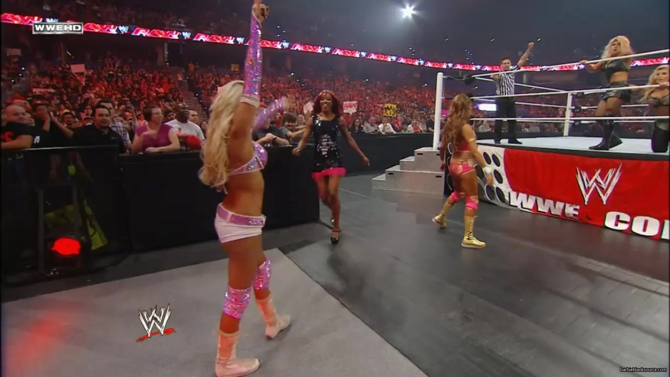 RAW_967_DECEMBER_052C_2011_639.jpg
