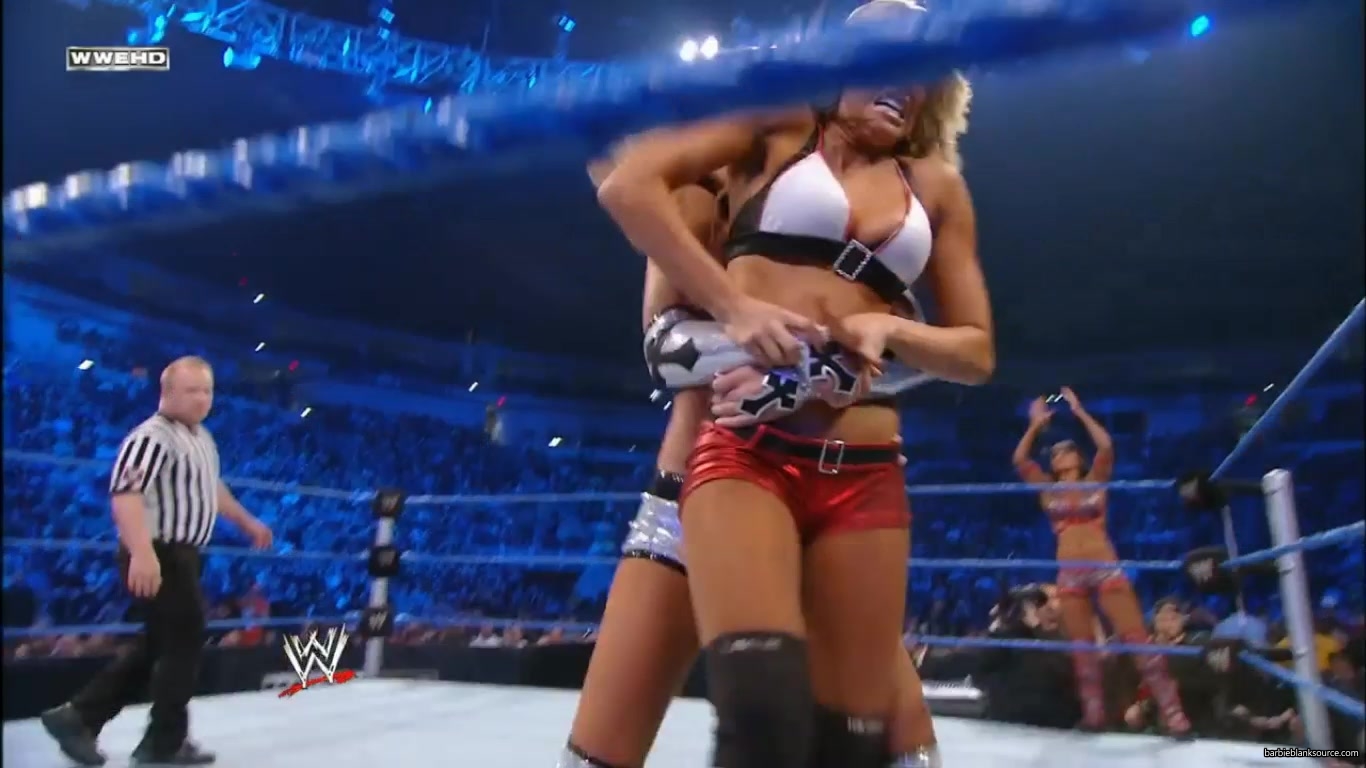 SMACKDOWN_558_APRIL_302C_2010_0414.jpg
