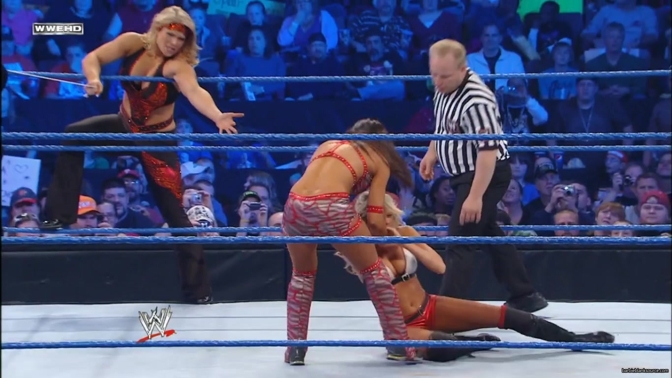 SMACKDOWN_558_APRIL_302C_2010_0732.jpg