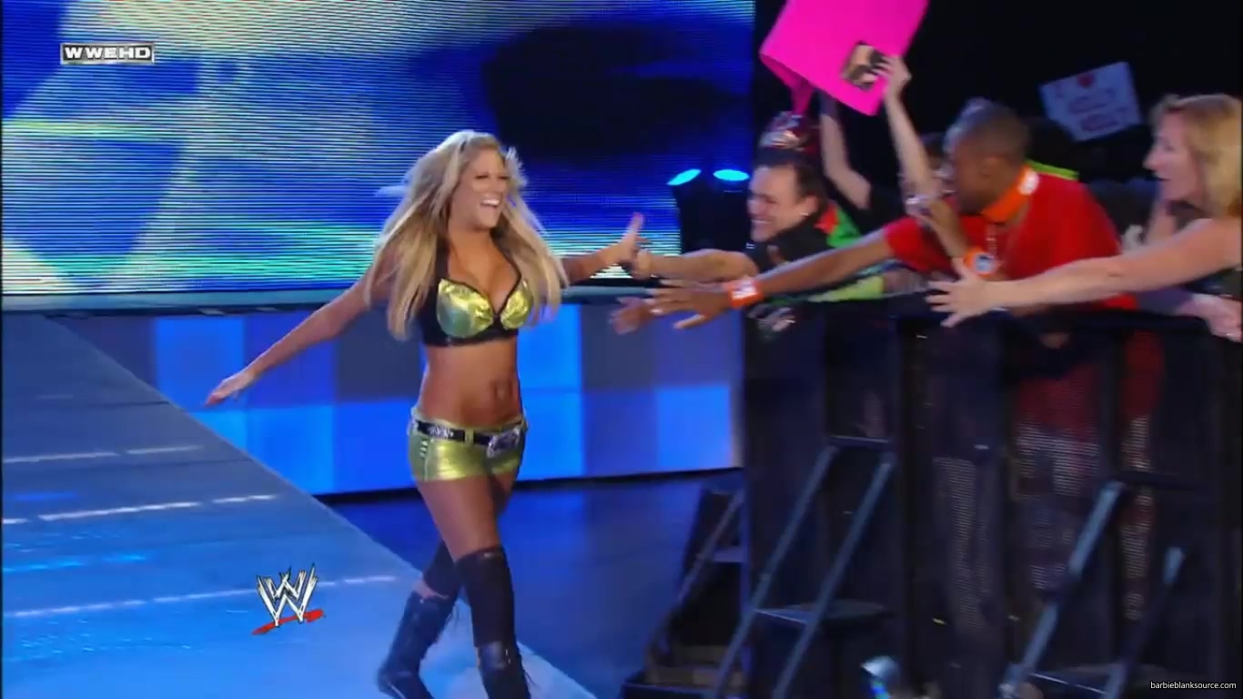 SMACKDOWN_563_JUNE_042C_2010_0335.jpg