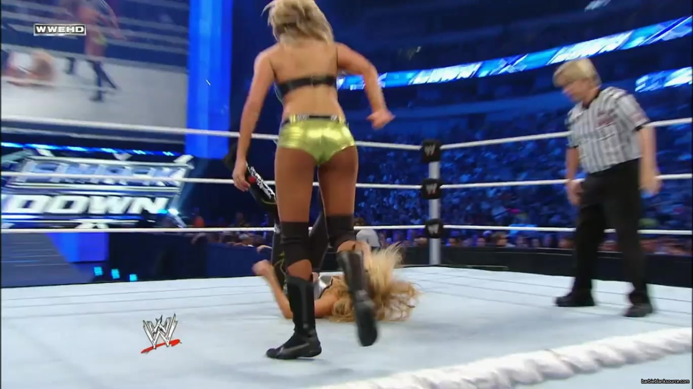 SMACKDOWN_563_JUNE_042C_2010_0743.jpg