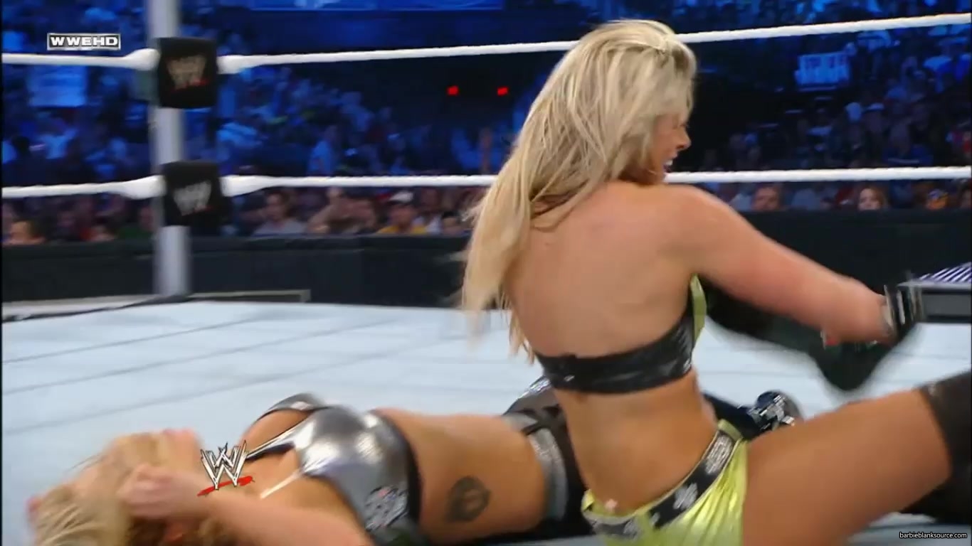 SMACKDOWN_563_JUNE_042C_2010_0833.jpg