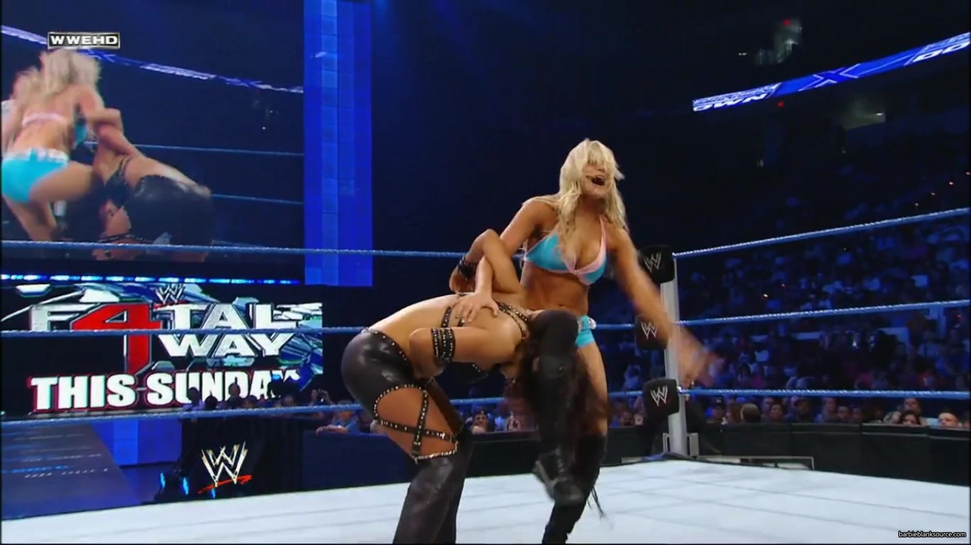 SMACKDOWN_565_JUNE_182C_2010_757.jpg