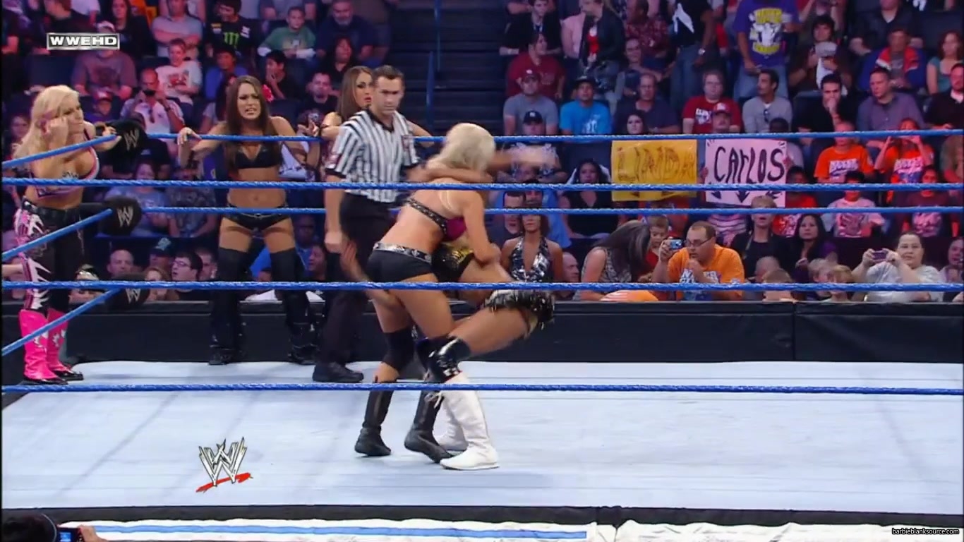 SMACKDOWN_580_OCTOBER_012C_2010_348.jpg