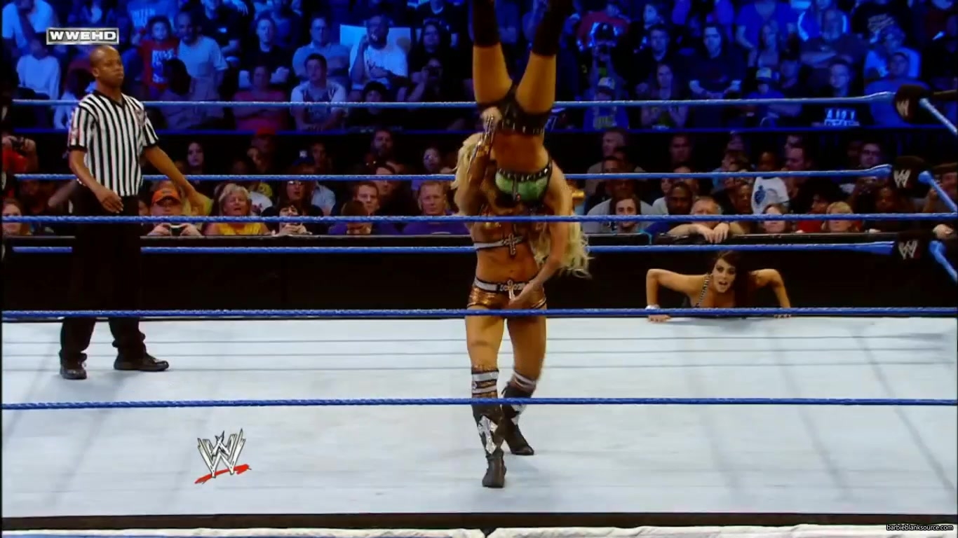 SMACKDOWN_588_NOVEMBER_262C_2010_585.jpg