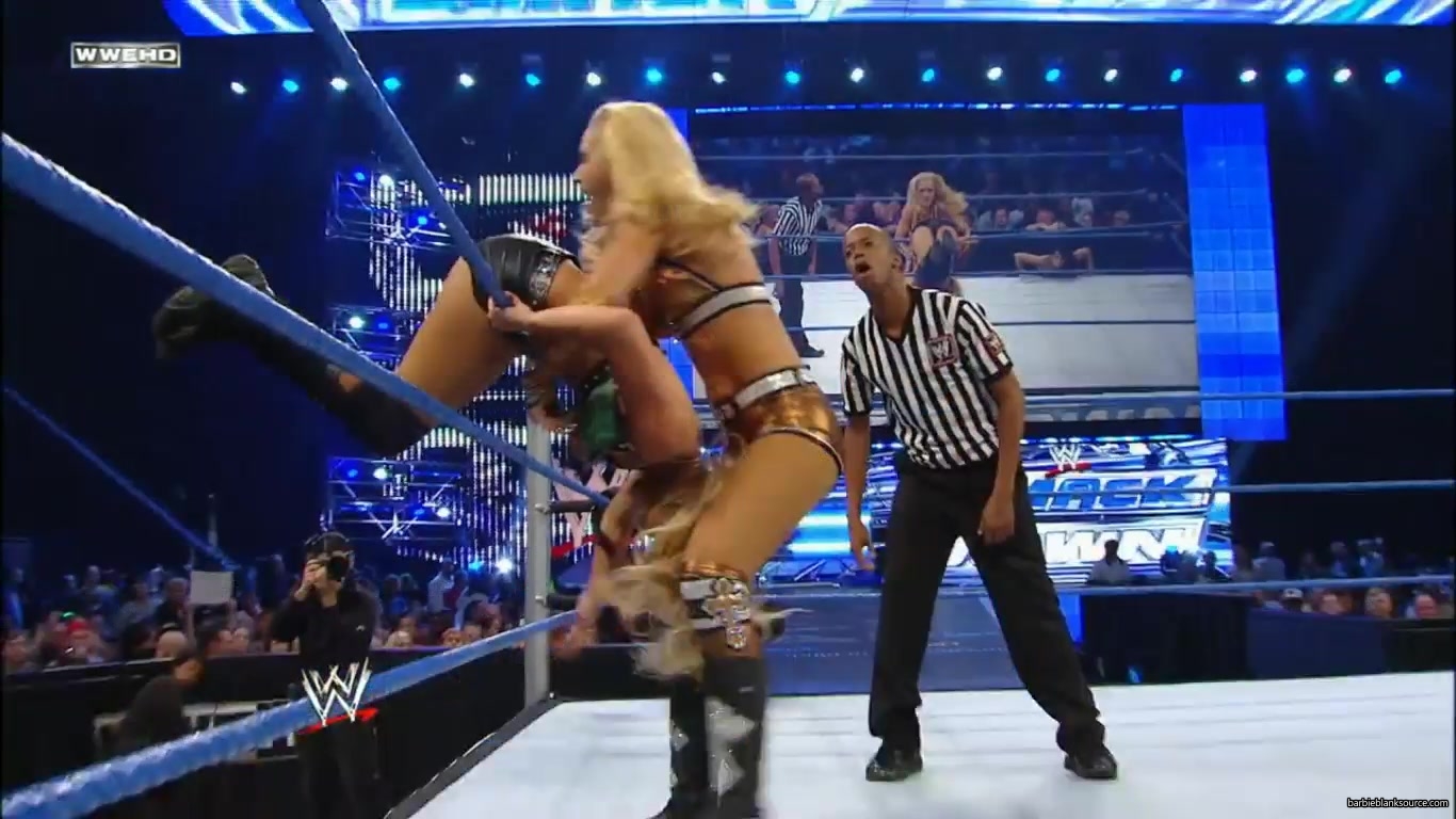 SMACKDOWN_588_NOVEMBER_262C_2010_598.jpg