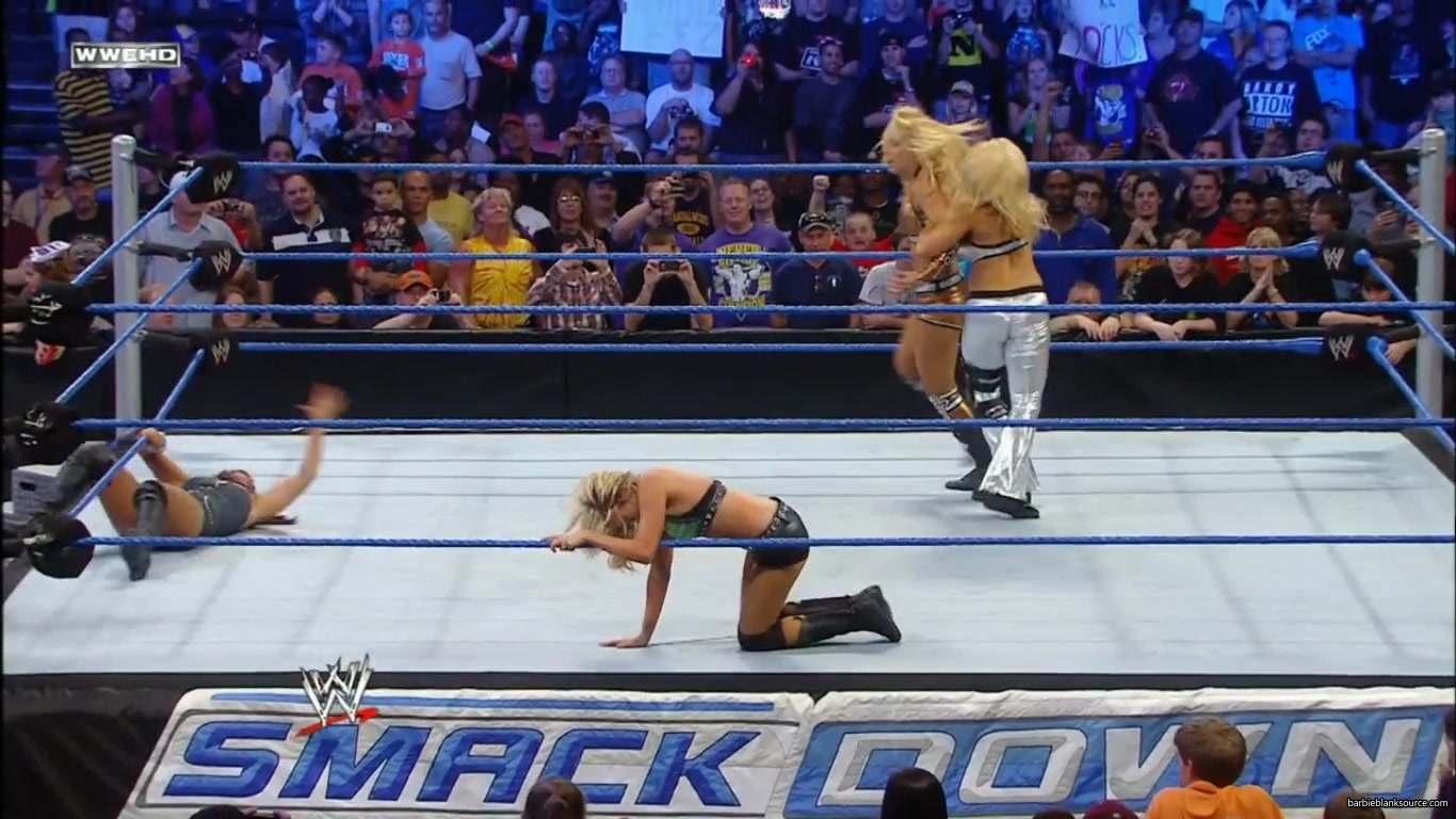 SMACKDOWN_588_NOVEMBER_262C_2010_716.jpg