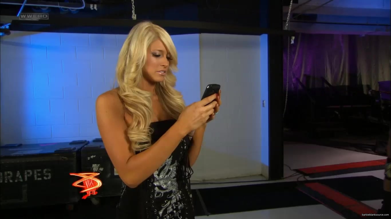 SMACKDOWN_592_DECEMBER_242C_2010_091.jpg