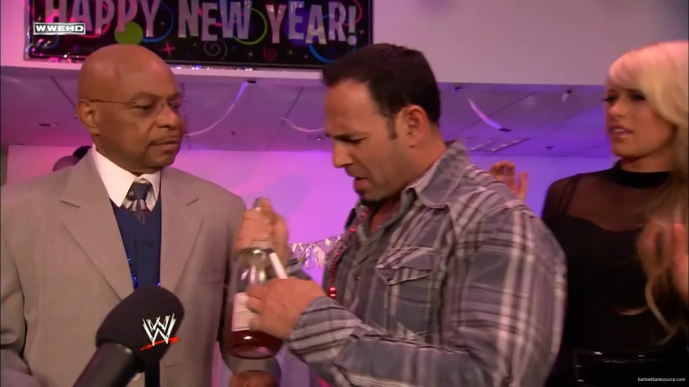 SMACKDOWN_593_DECEMBER_302C_2010_0320.jpg