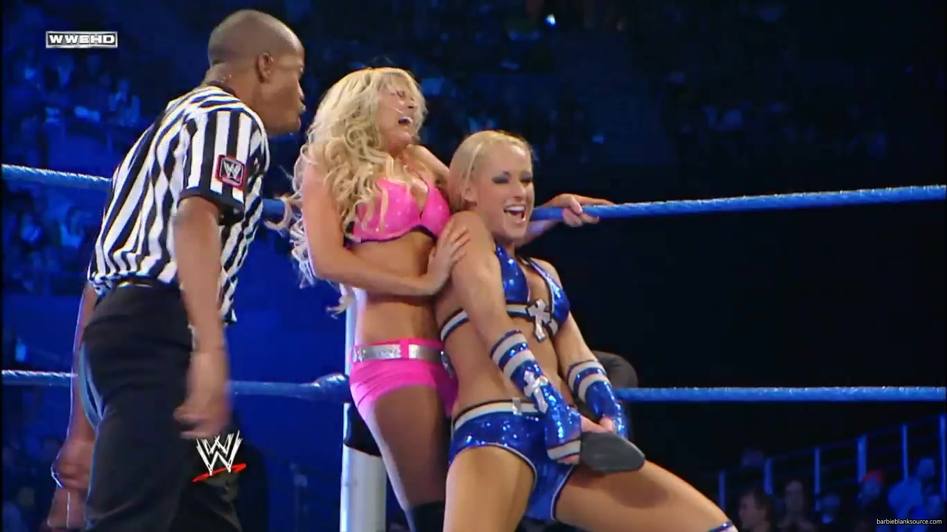 SMACKDOWN_594_JANUARY_072C_2011_0690.jpg