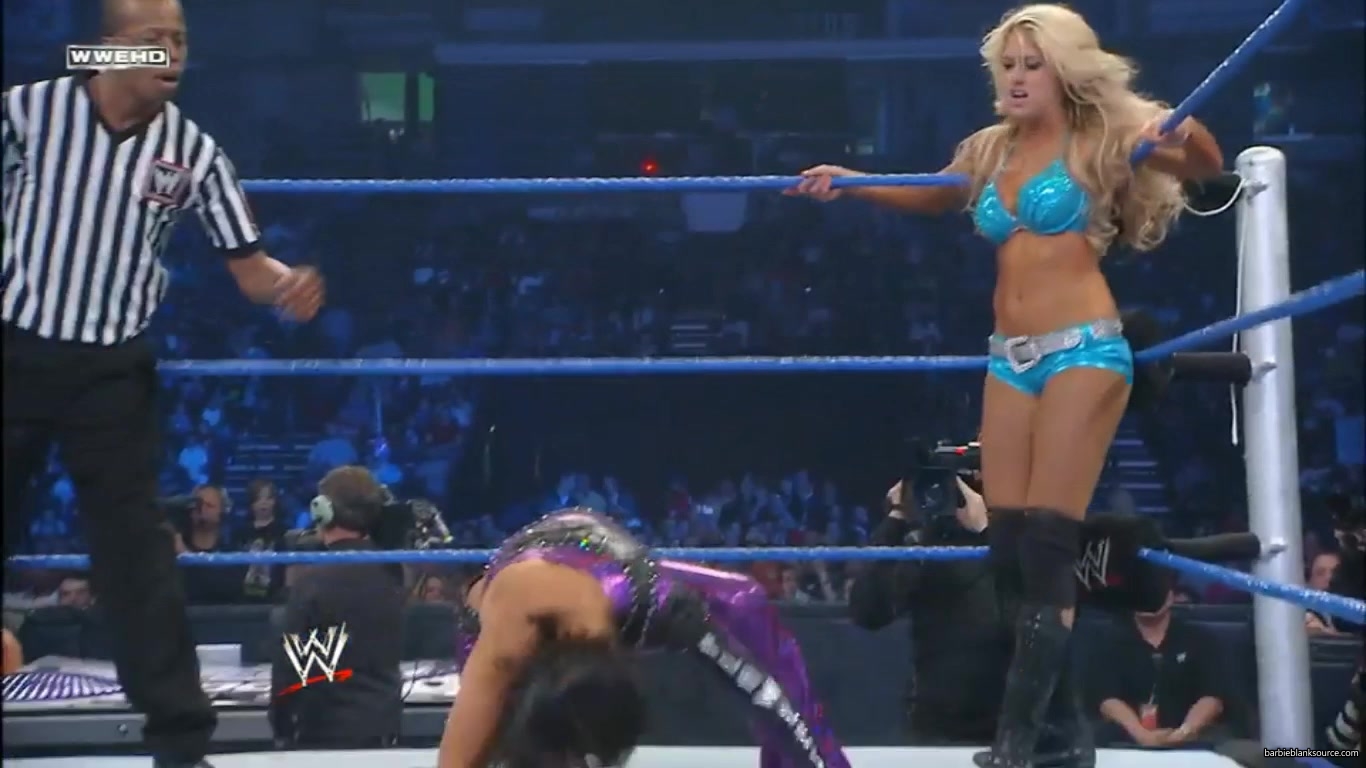 SMACKDOWN_608_APRIL_152C_2011_593.jpg
