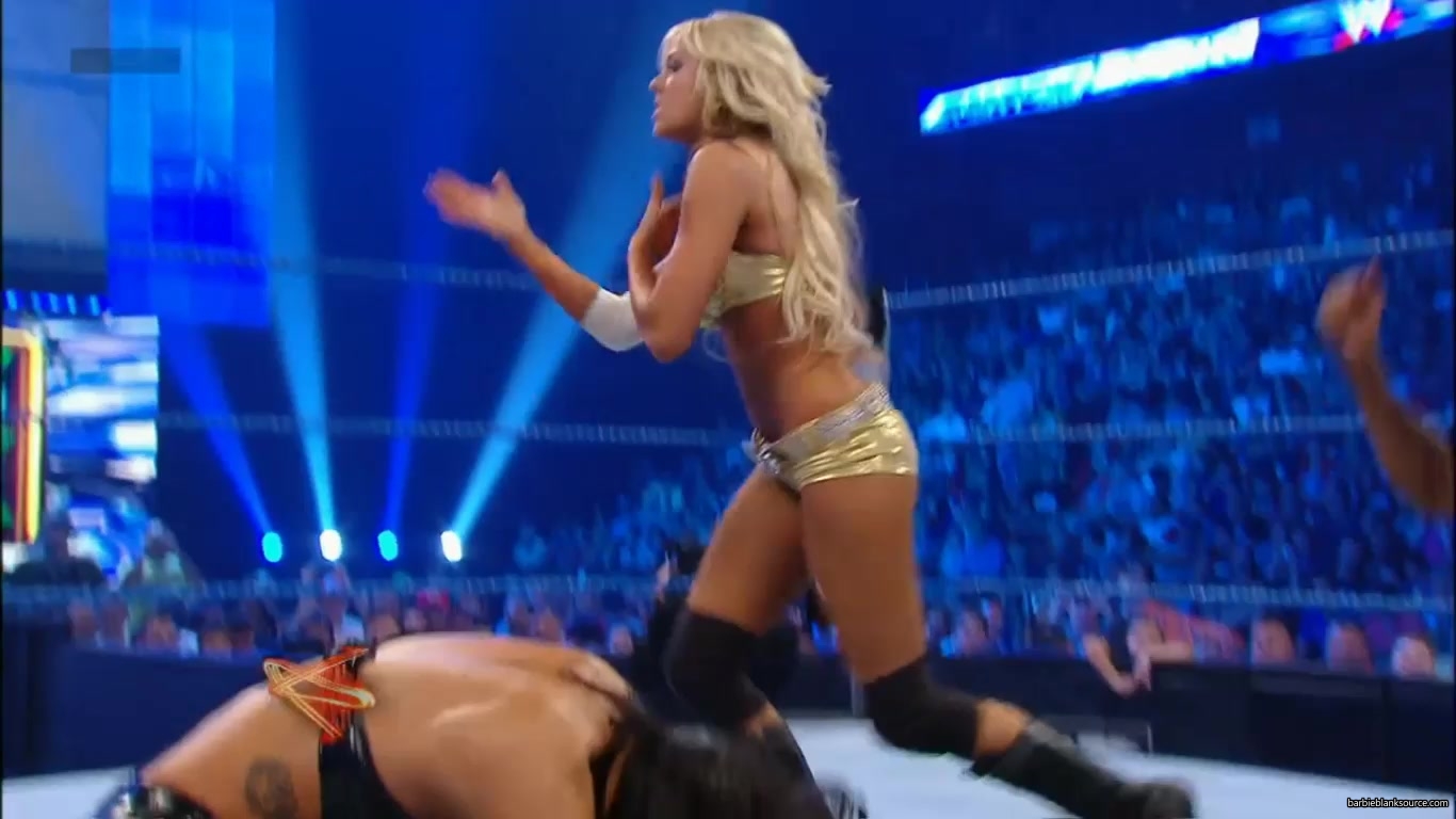 SMACKDOWN_621_JULY_152C_2011_412.jpg