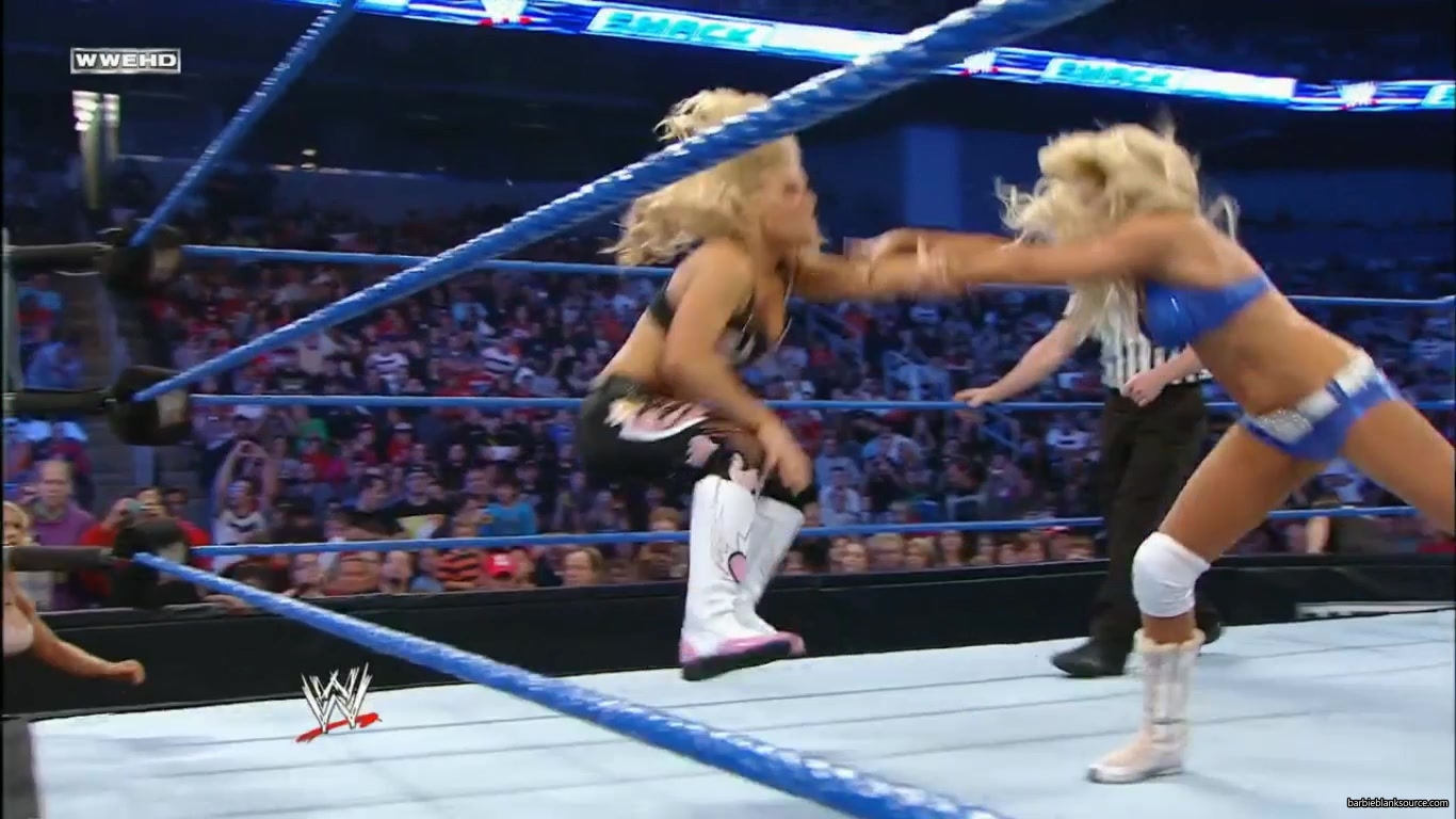 SMACKDOWN_629_SEPTEMBER_092C_2011_442.jpg